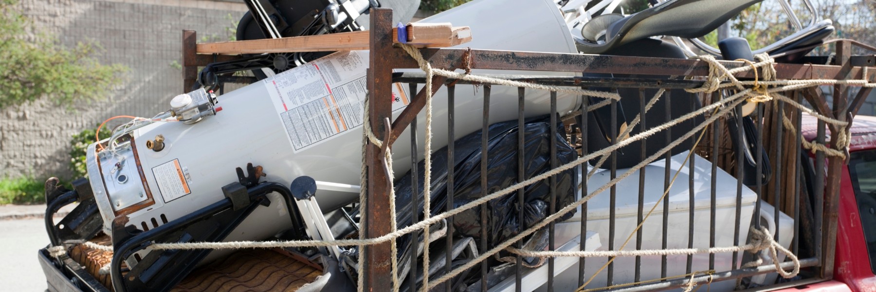 Junk removal services in Sacramento, CA